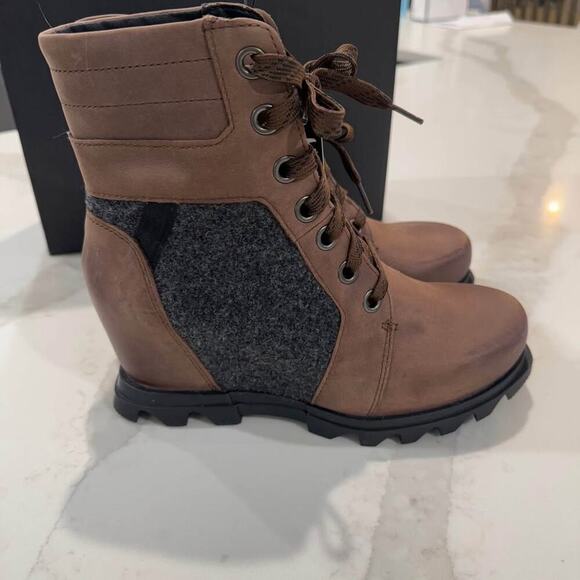 Sorel NWT Joan of Arctic Wedge III Lexie Boots Womens 8 Brown/Black Ankle Bootie - Picture 3 of 9